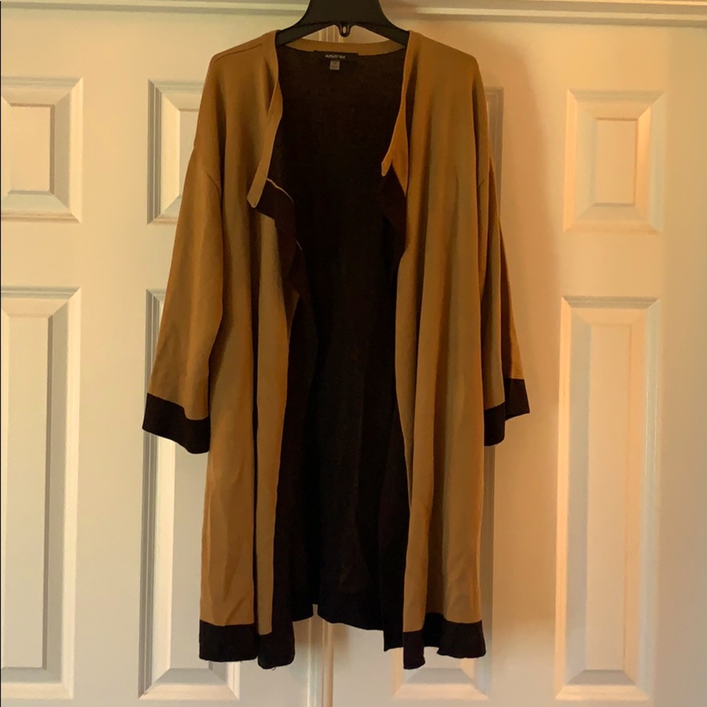 Cardigan sweater